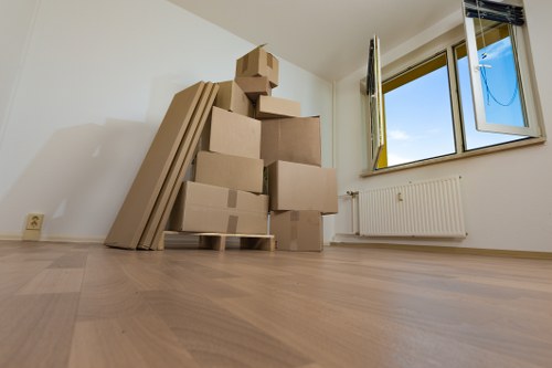 Careful transport of student belongings from a flat in Swiss Cottage