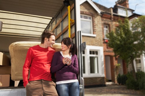 Household moving truck for flats and homes in Swiss Cottage